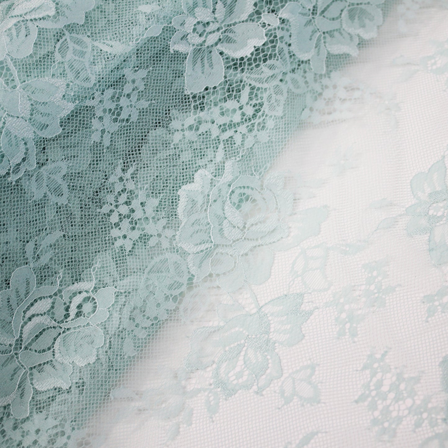 Double Border Chantilly Lace with Flowers (Available in 3m Pieces)