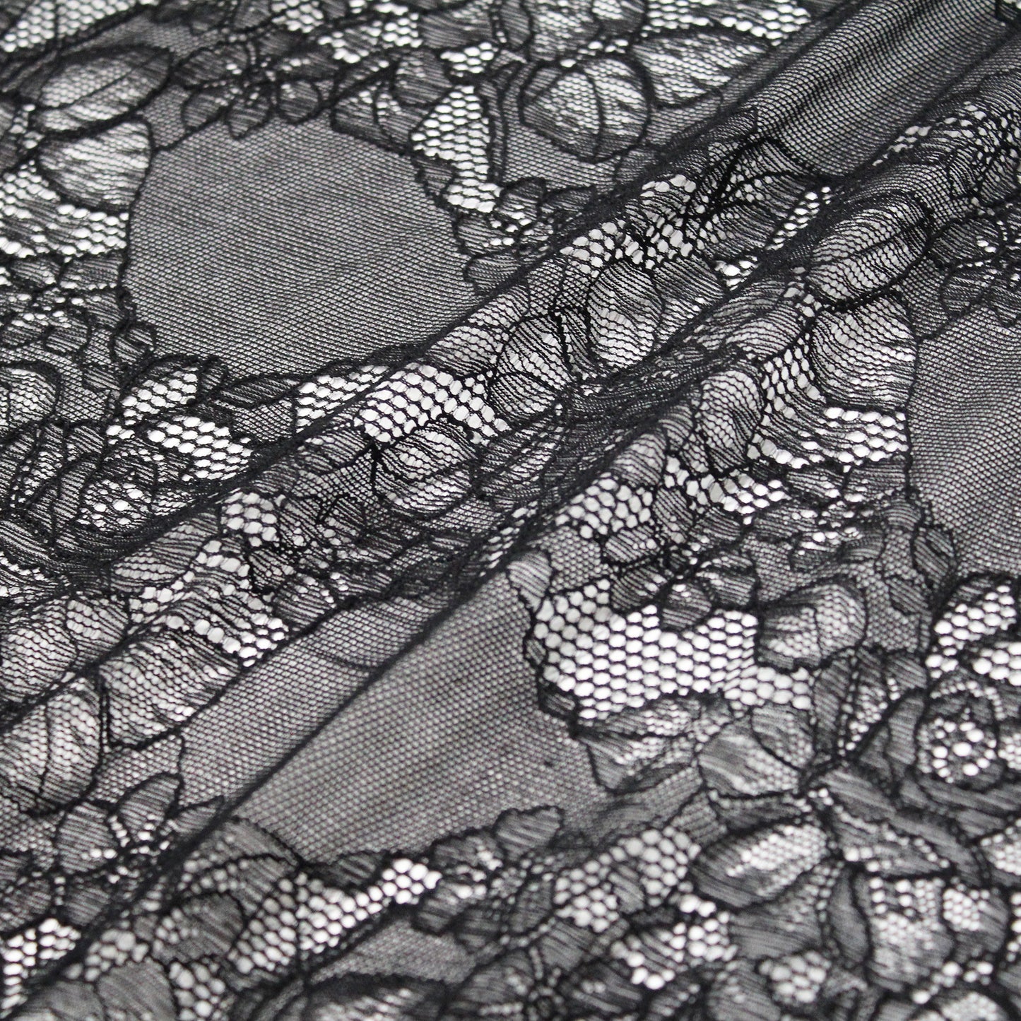 Elasticized Chantilly Lace with Roses and Flower Petals