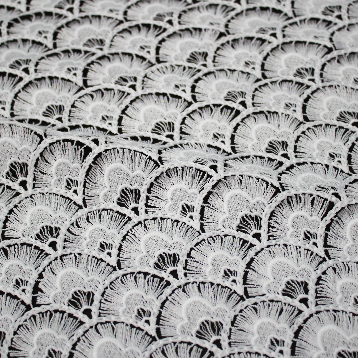 Pizzo Macramè a Ventagli Squame