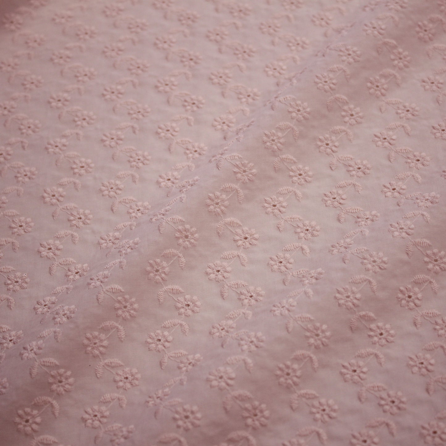 Sangallo Lace with Small Flowers