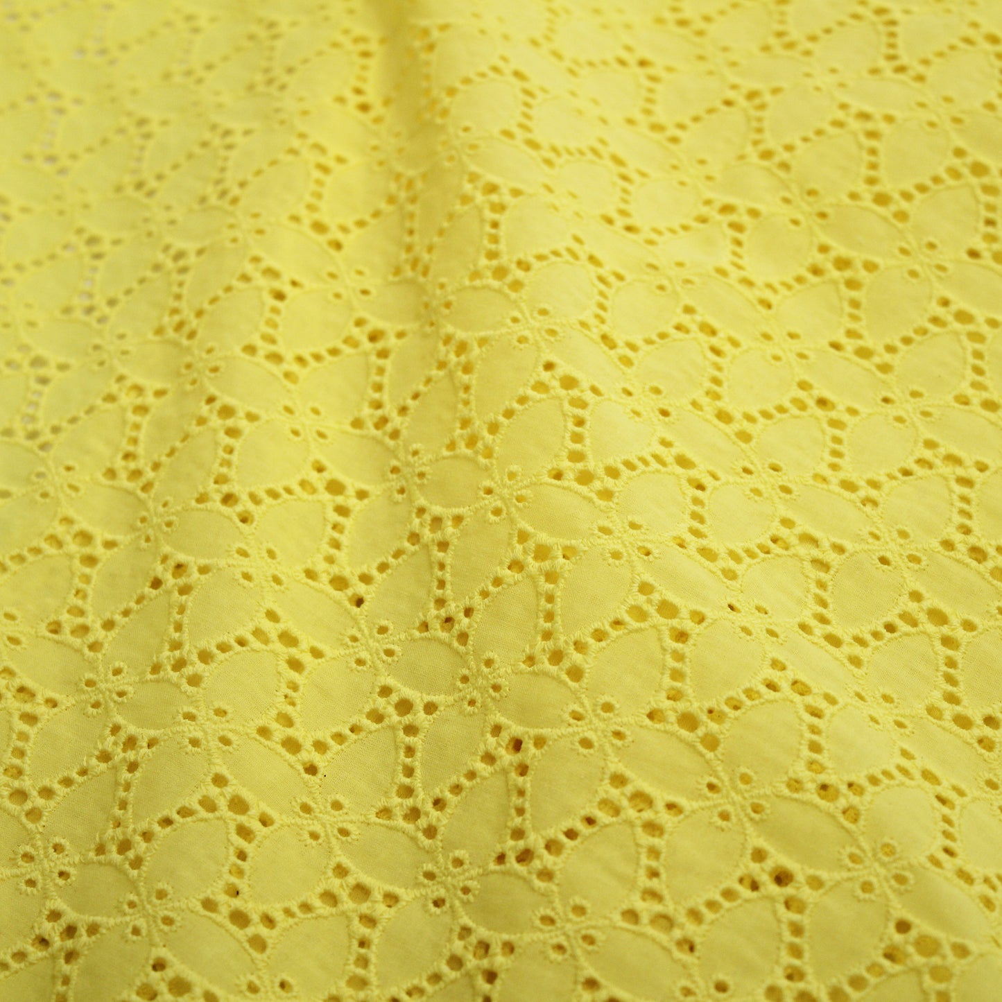 Sangallo Lace with Flowers and Four-Leaf Clovers