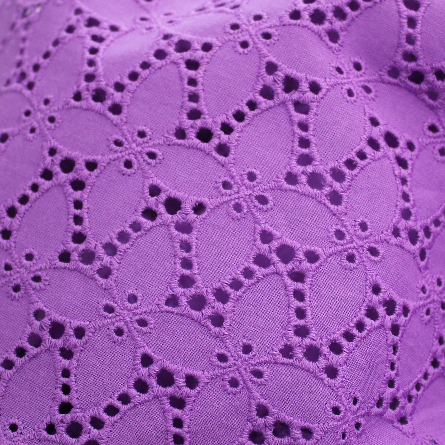 Sangallo Lace with Flowers and Four-Leaf Clovers