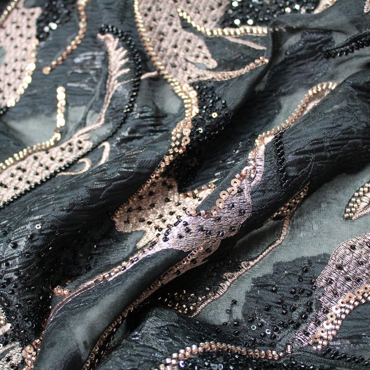 Tessuto Broccato con Motivo Astratto, Paillettes e Perline