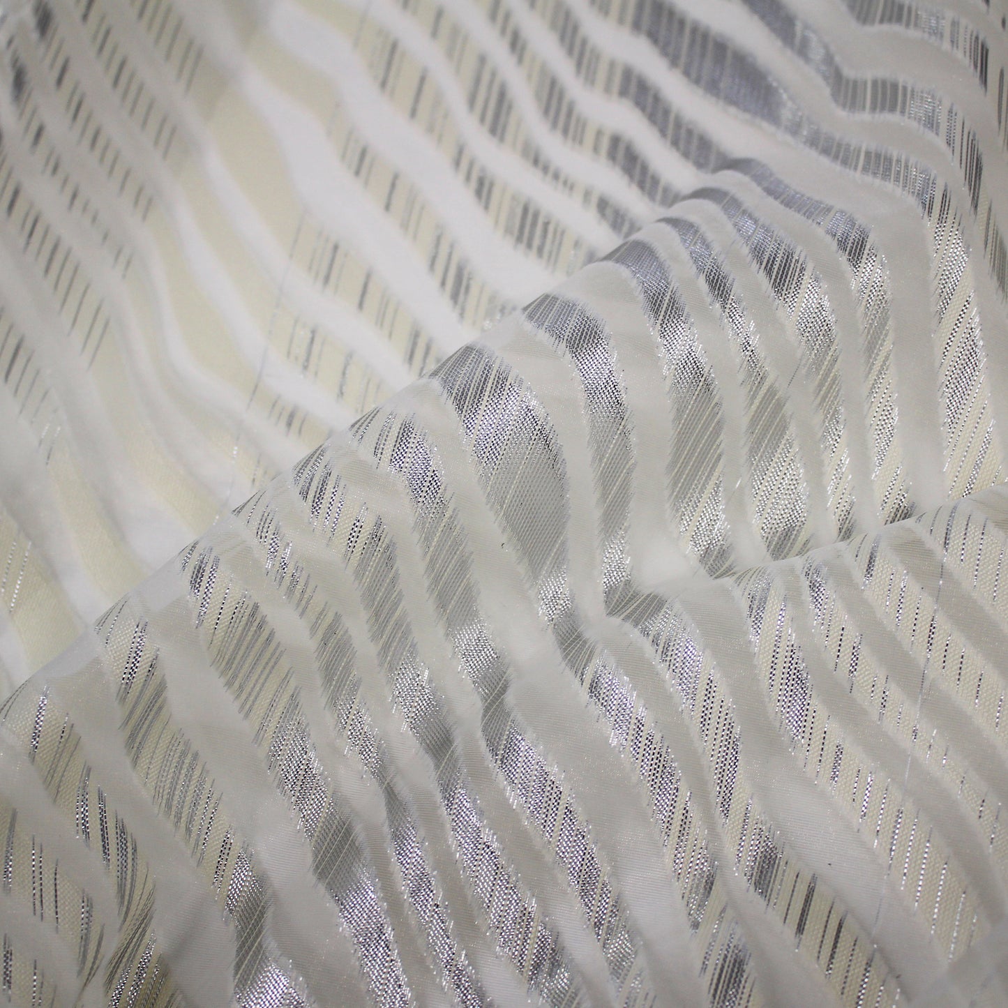 Tessuto Organza Fil Coupe con Motivo Zebrato