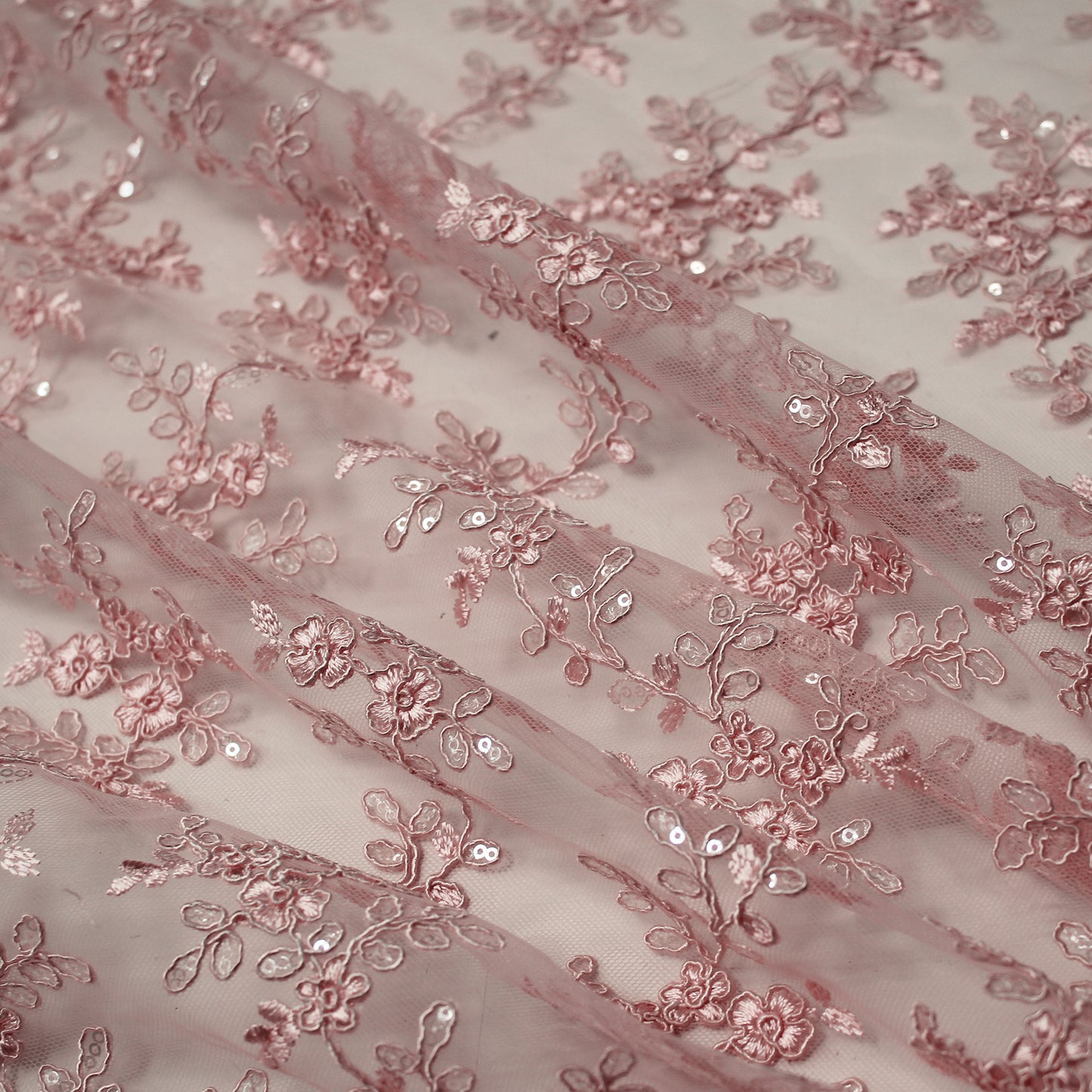 Tulle Rebrodato Ricamato con Fiori e Paillettes