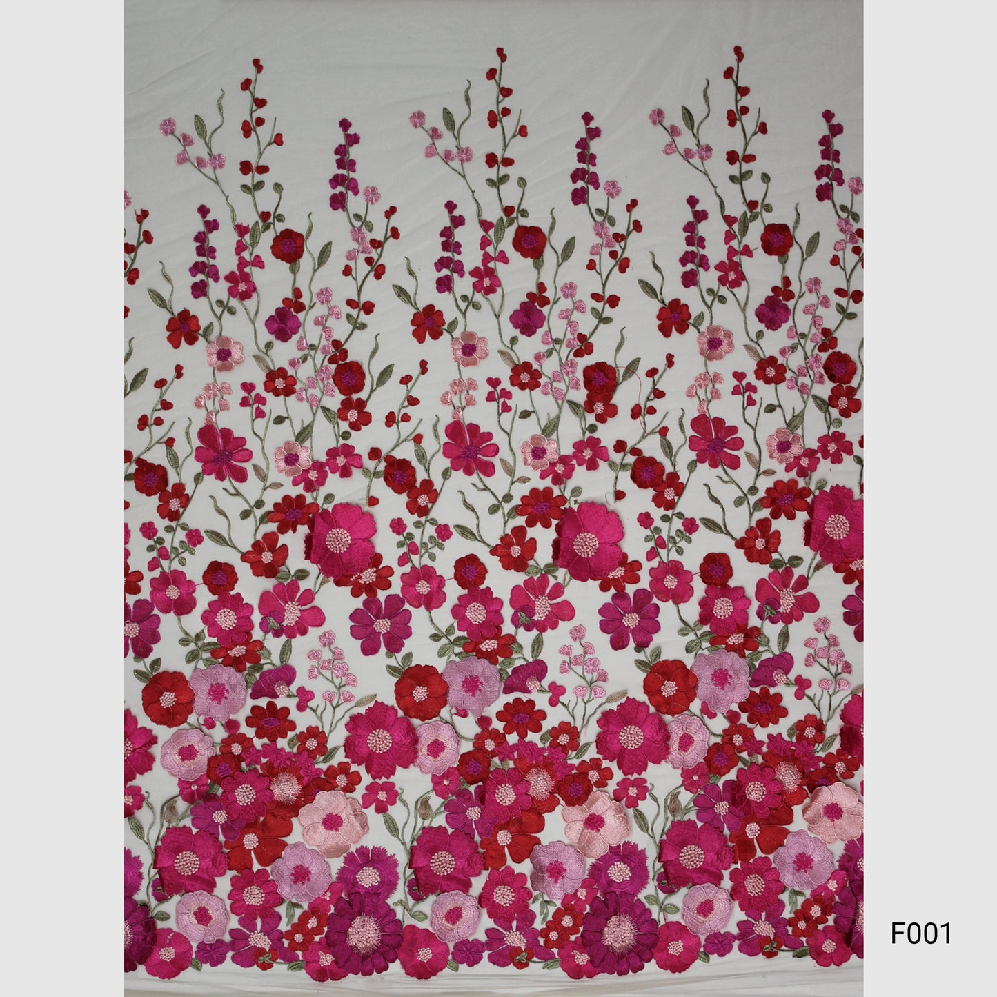 Tulle Ricamato con Fiori 3D Multiforme e Foglie