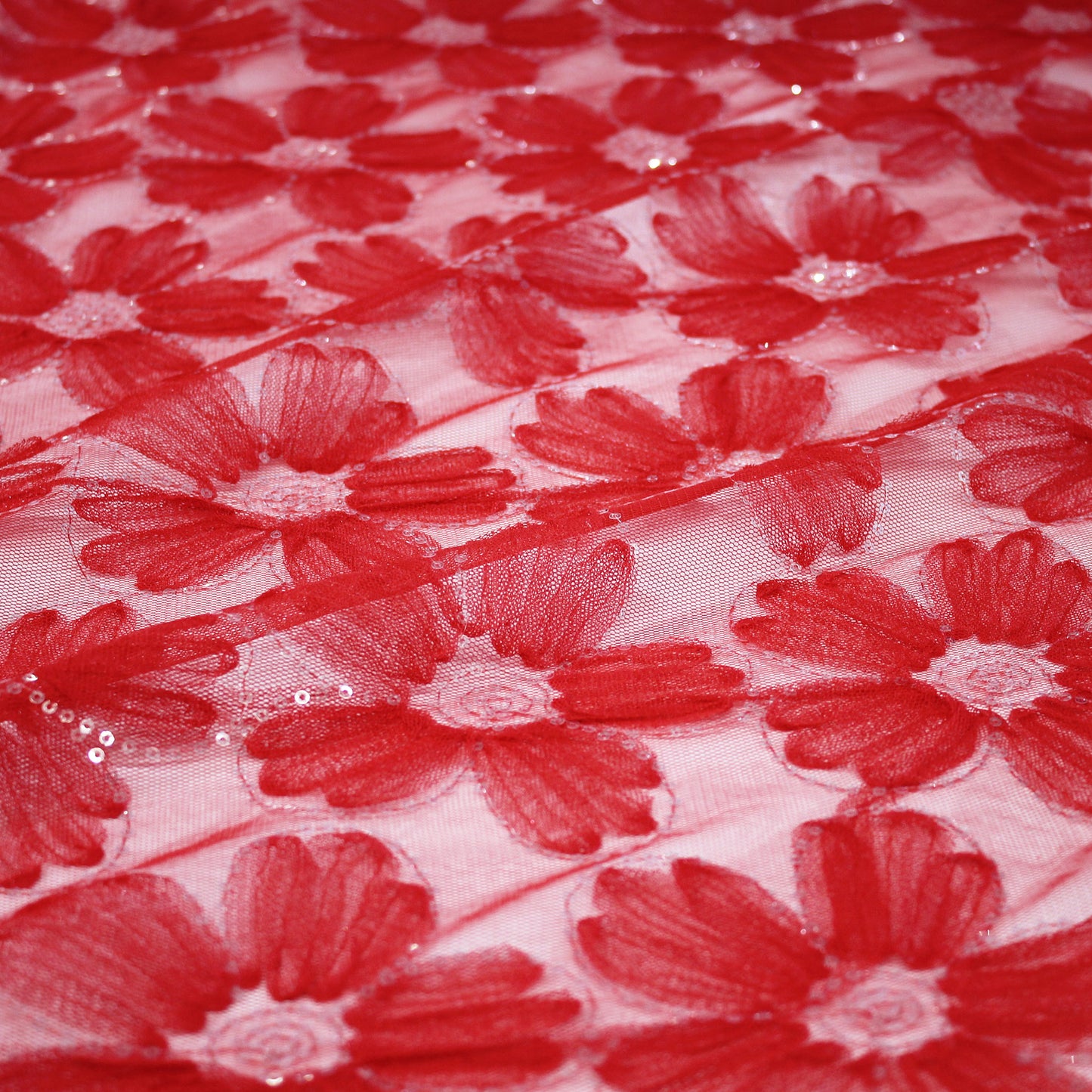 Tulle Ricamato con Fiori in Tulle e Paillettes