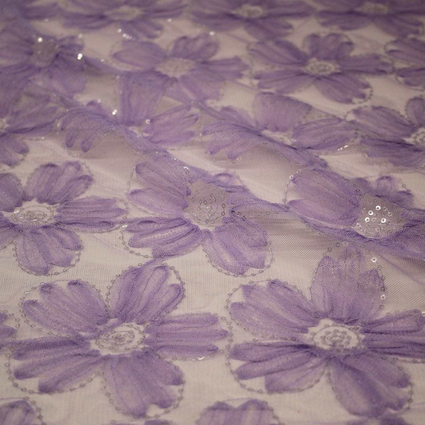 Tulle Ricamato con Fiori in Tulle e Paillettes