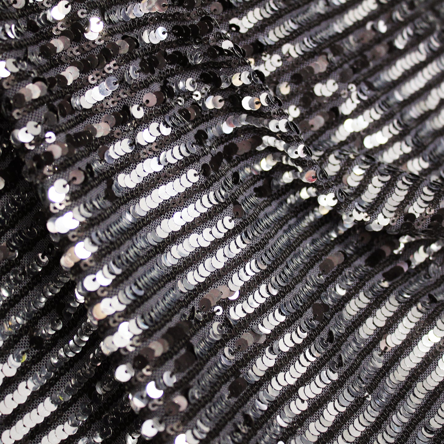 Tulle Ricamato con Paillettes a Fasce Verticali