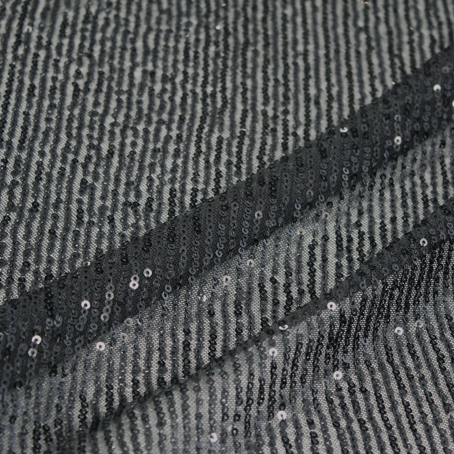 Tulle Ricamato con Paillettes Tono su Tono a Campo Pieno