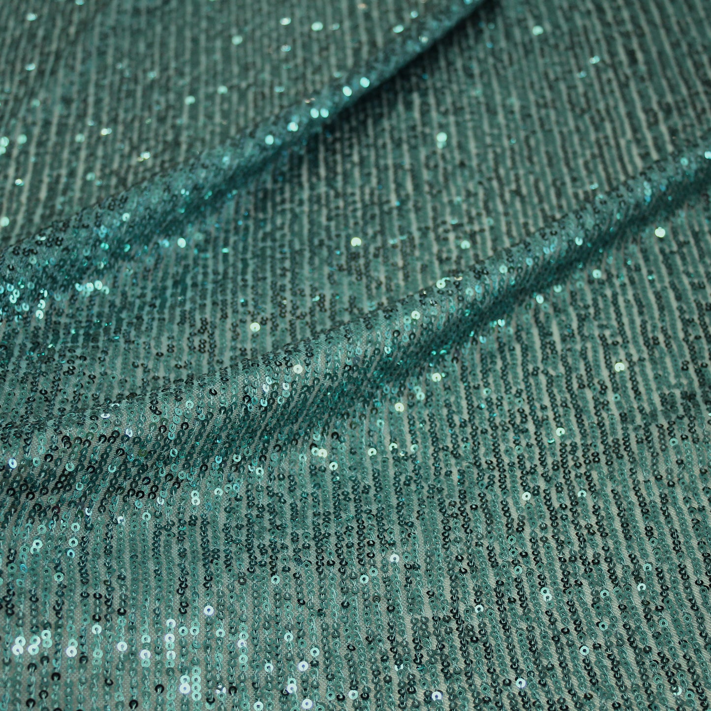 Tulle Ricamato con Paillettes Tono su Tono a Campo Pieno