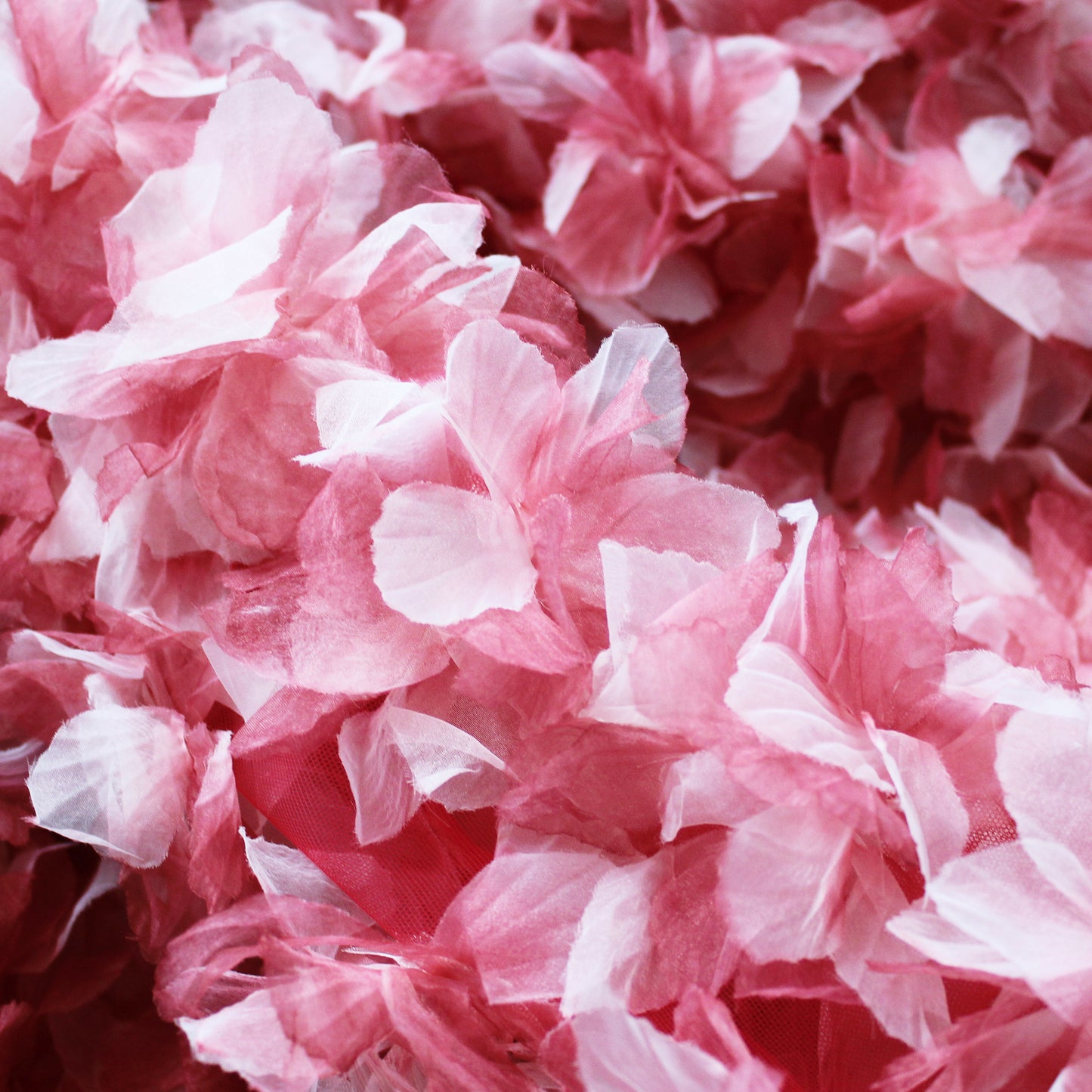 Tulle Ricamato con Petali di Fiori in Organza Multicolor