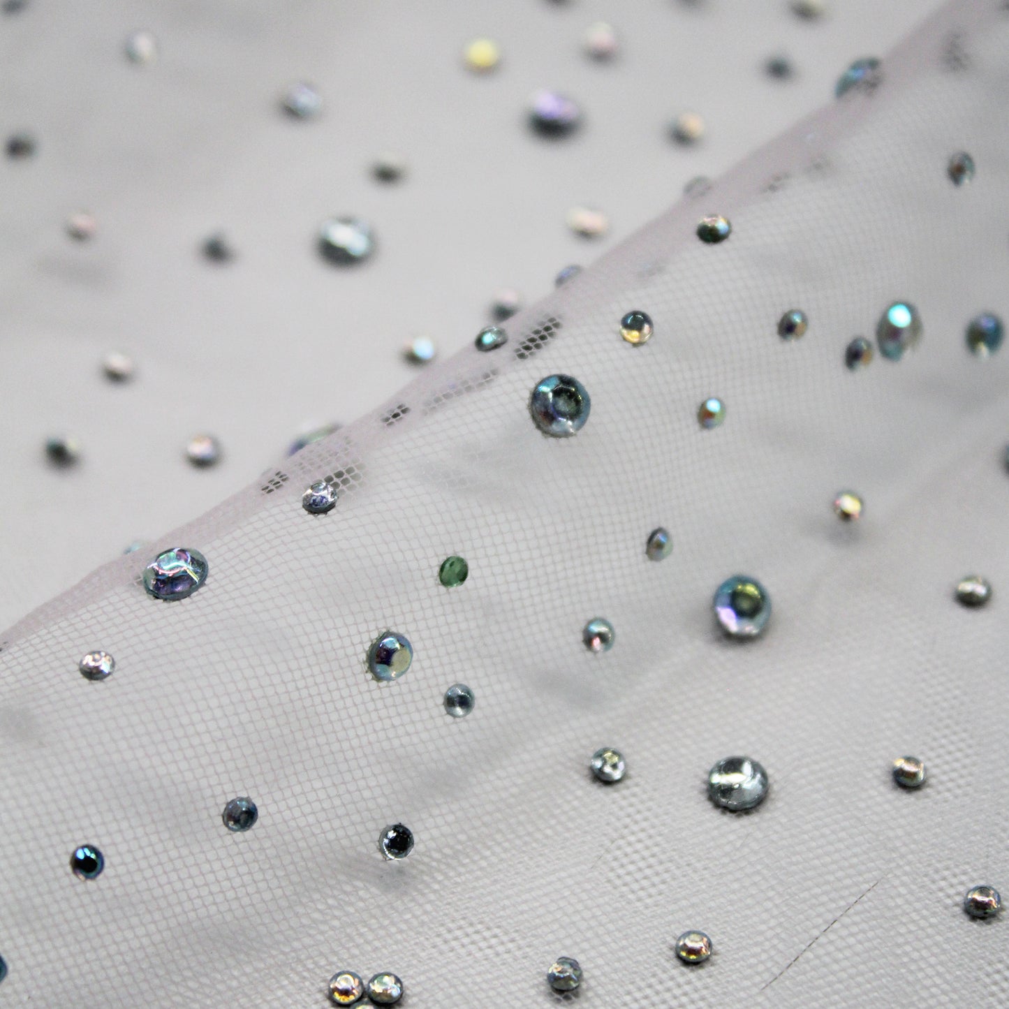 Tulle Ricamato con Strass Multicolor