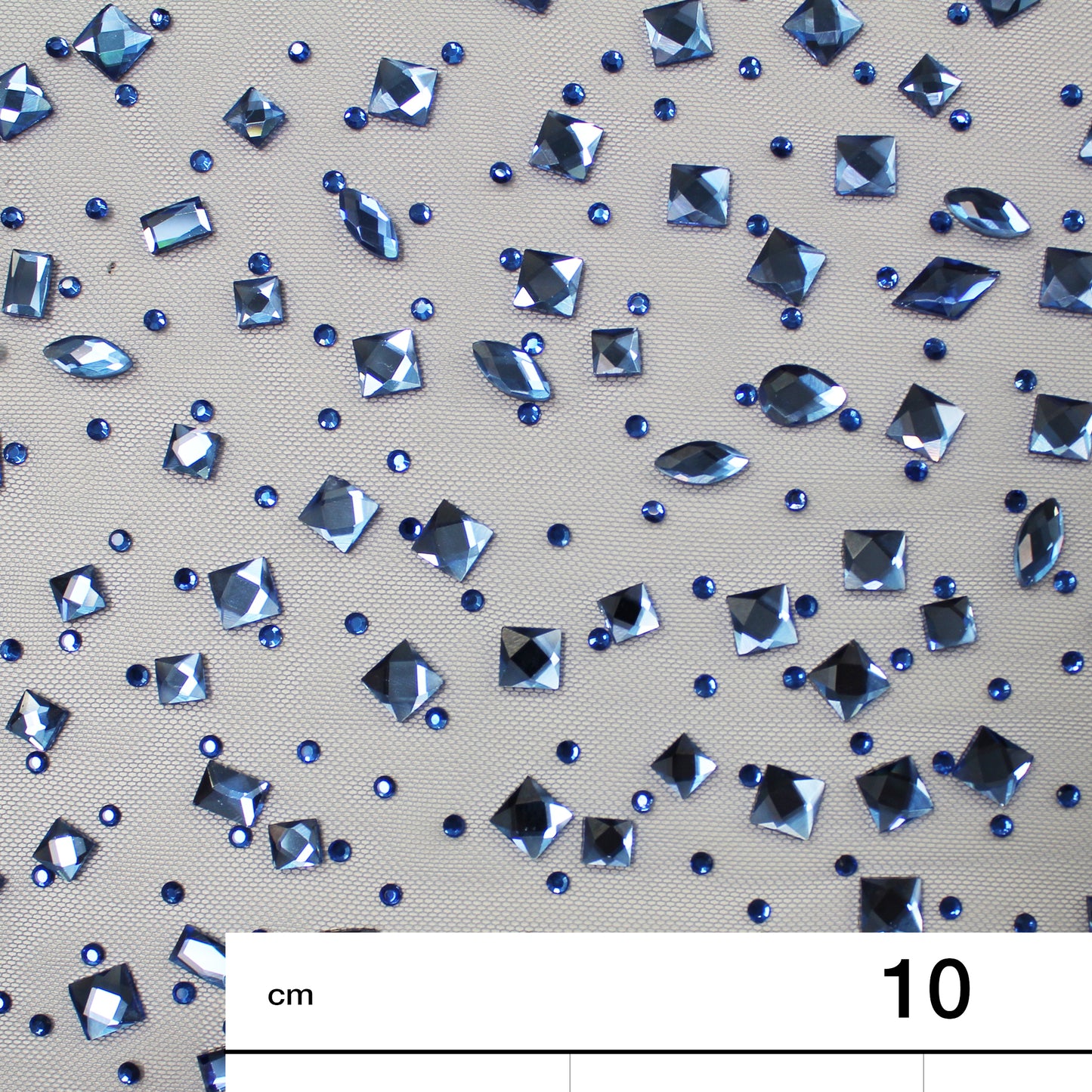 Tulle Ricamato con Strass e Pietre Multiforme Tono su Tono Effetto Degradè