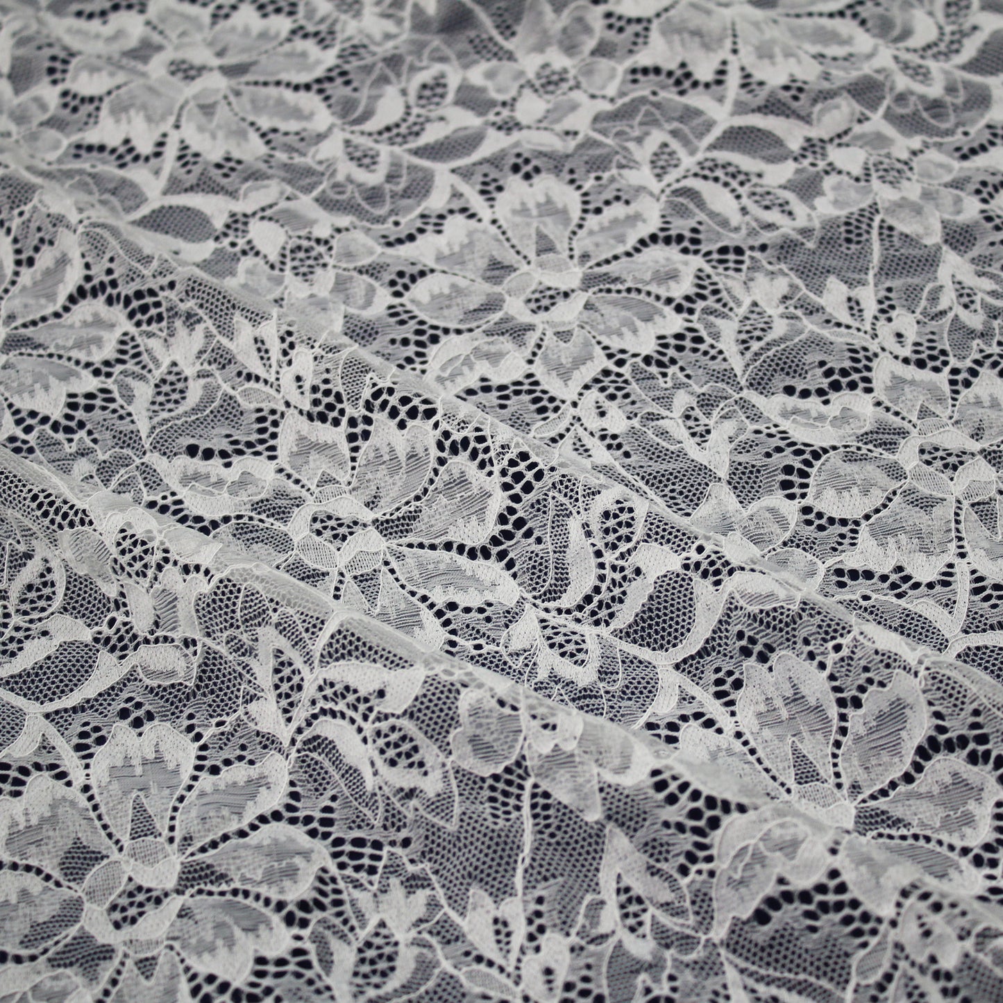 Elasticized Chantilly Lace with Flowers
