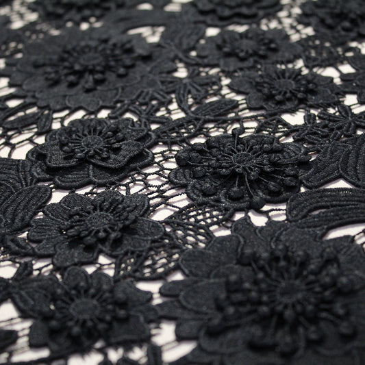 Pizzo Macramé con fiori a rilievo