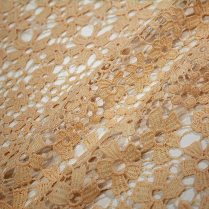Pizzo Macramè con Fiori a Campo Pieno