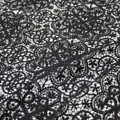 Macramé Lace with Rosette Motif