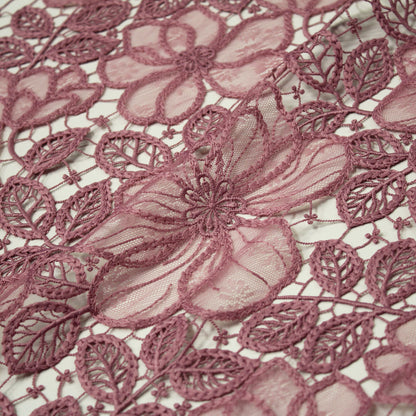 Pizzo Macramè con Petali di Fiori in Pizzo Chantilly