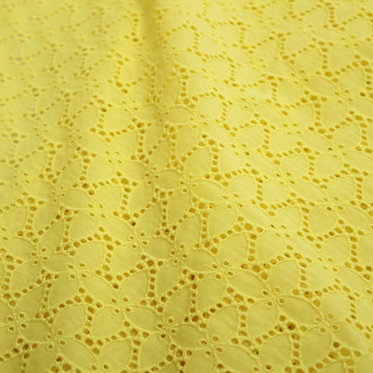 Sangallo Lace with Flowers and Four-Leaf Clovers