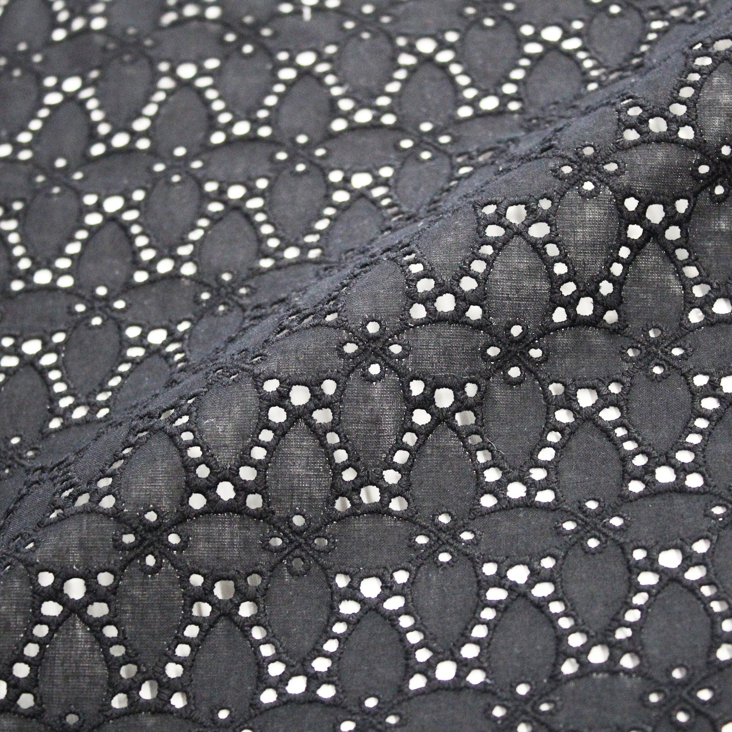 Sangallo Lace with Flowers and Four-Leaf Clovers