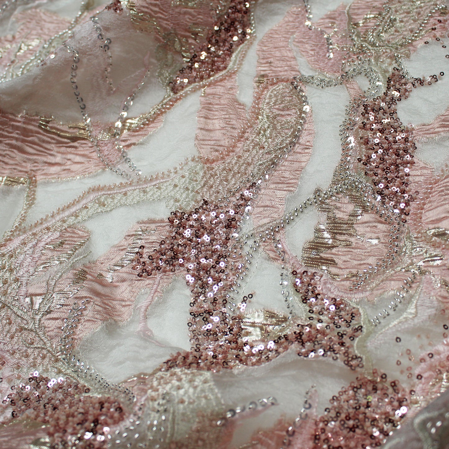 Tessuto Broccato con Motivo Astratto, Paillettes e Perline