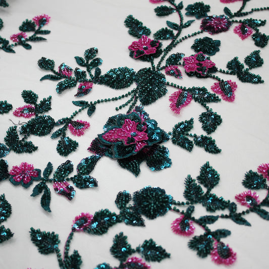 Tulle Ricamato con Degradè di Fiori 3D, Paillettes e Coralli