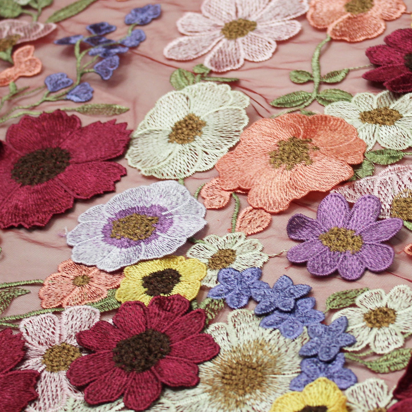 Tulle Ricamato con Fiori 3D Multiforme e Foglie