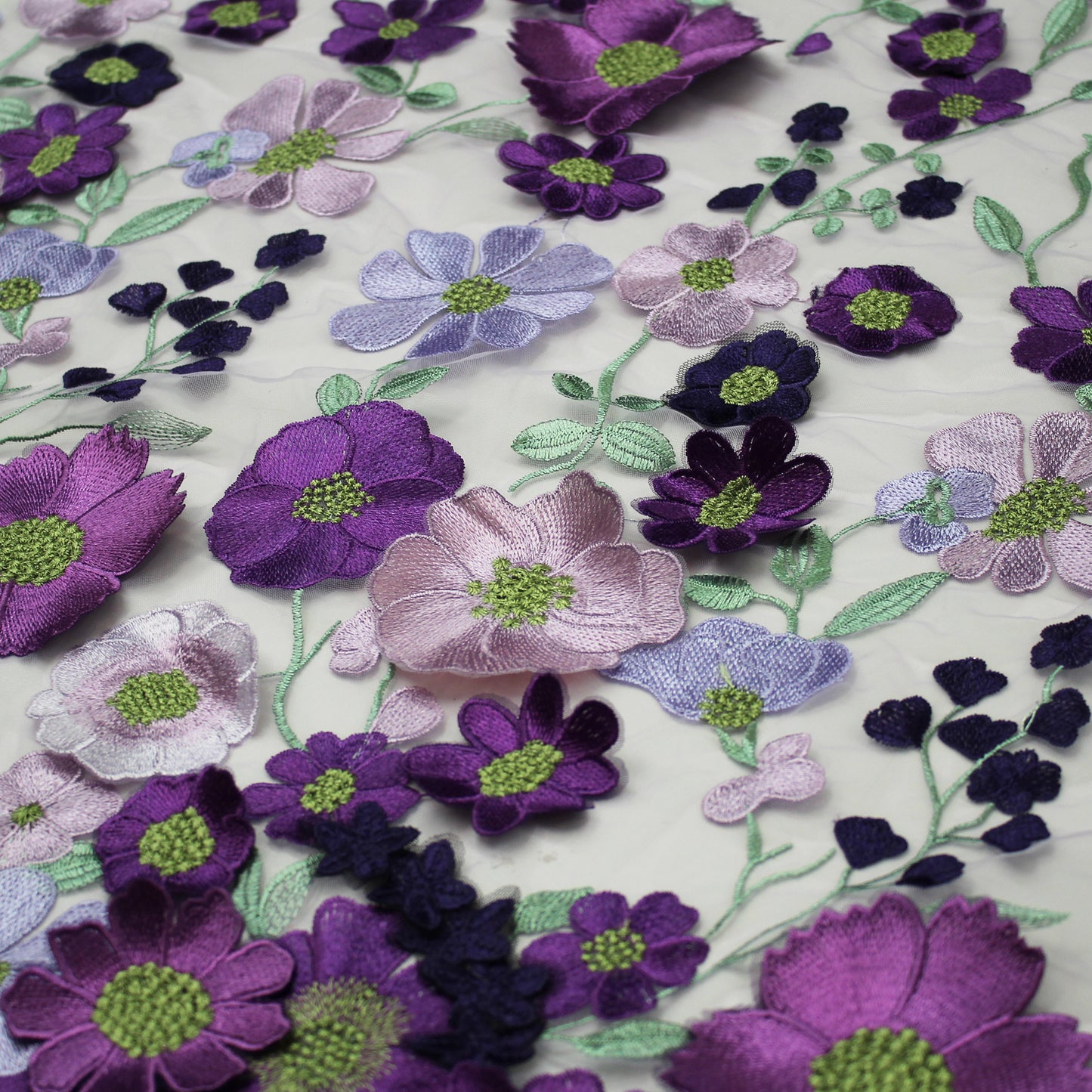 Tulle Ricamato con Fiori 3D Multiforme e Foglie