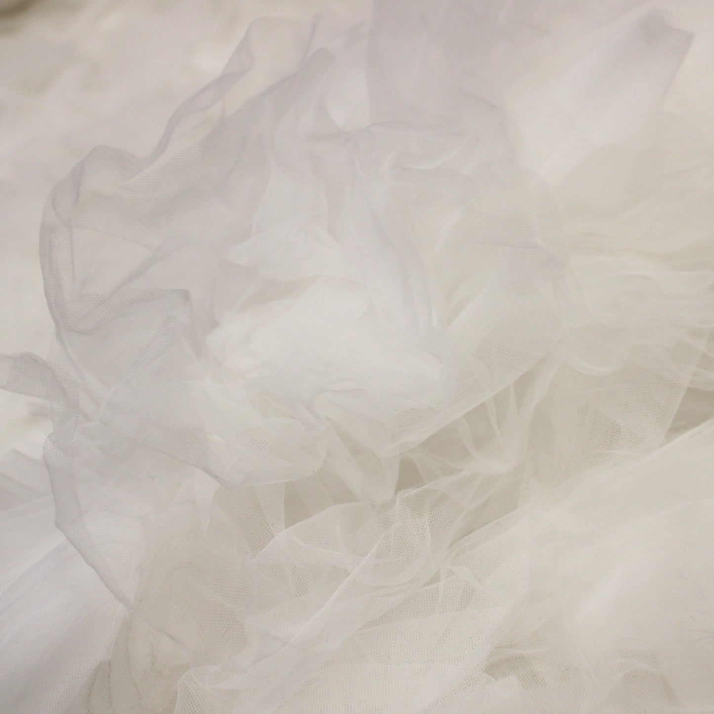 Tulle Ricamato con Fiori Grandi in Tulle 3D