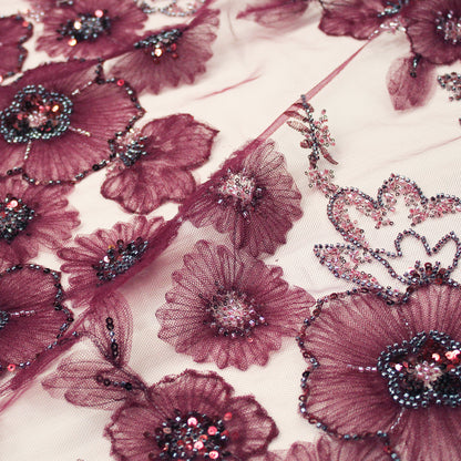 Tulle Ricamato con Fiori in Tulle, Paillettes e Corallini