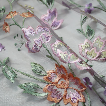 Tulle Ricamato Lavanda con Fiori Pesco in Lurex