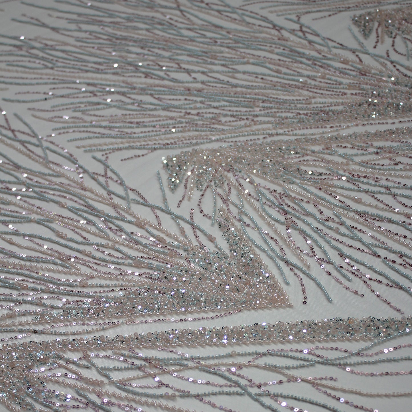 Tulle Ricamato con Pailettes Multicolor con Motivo Naturale Ramage