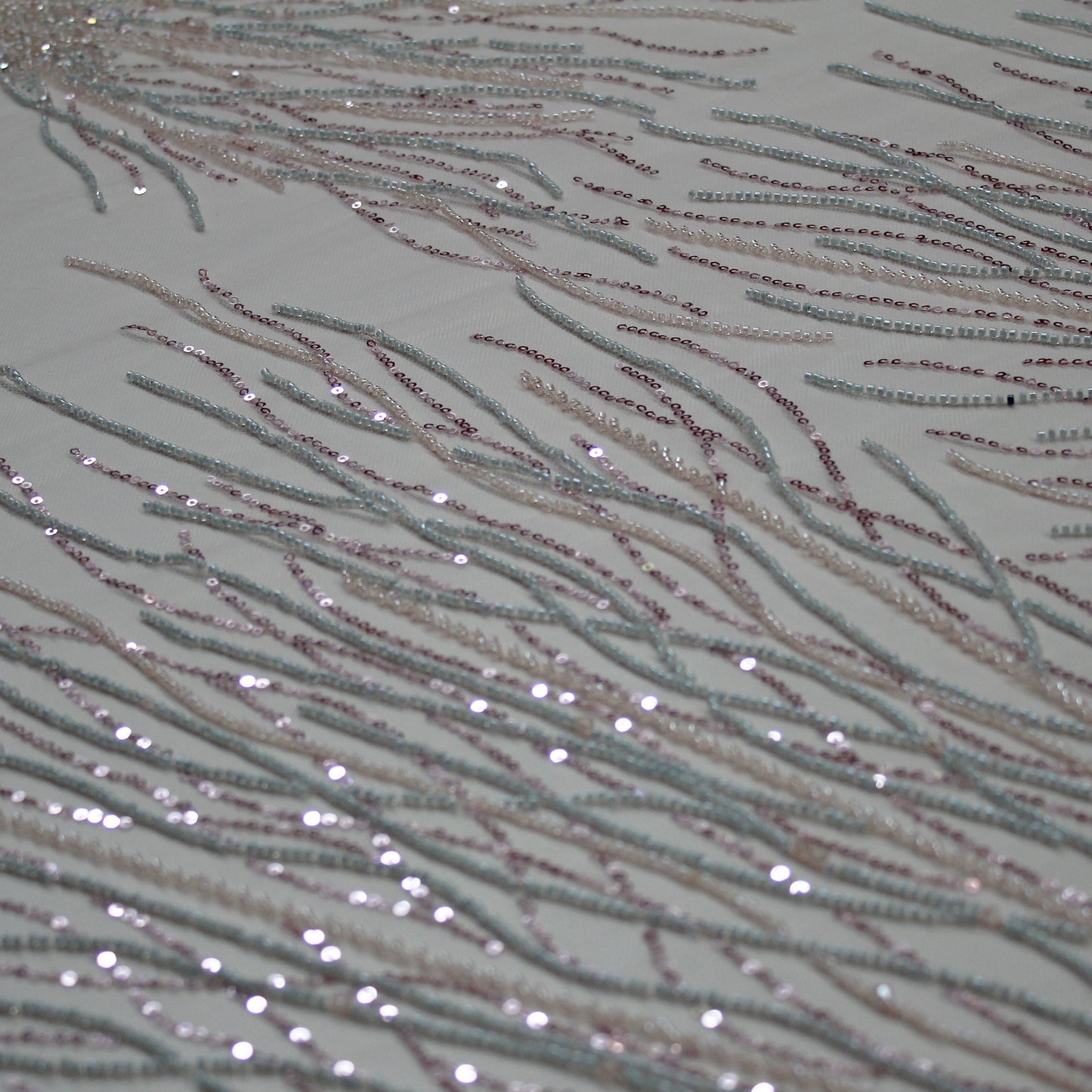Tulle Ricamato con Pailettes Multicolor con Motivo Naturale Ramage