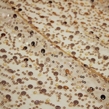 Tulle Ricamato con Perle, Coralli e Paillettes Multiforme a Campo Pieno