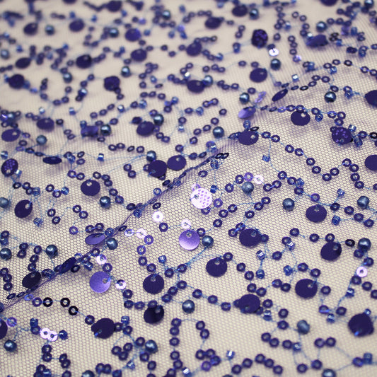 Tulle Ricamato con Perle, Coralli e Paillettes Multiforme a Campo Pieno