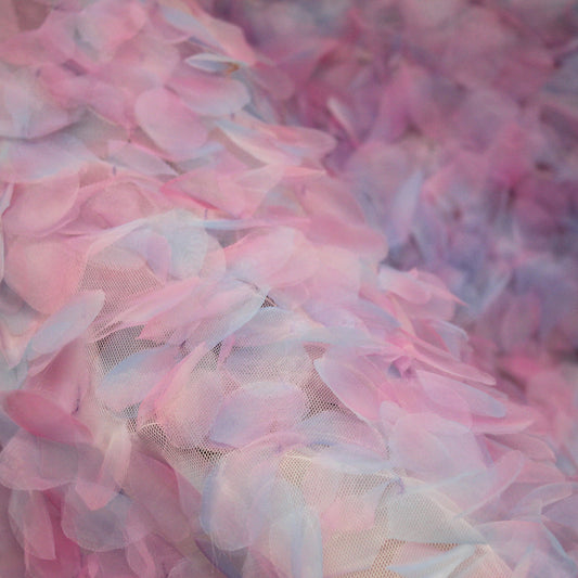 Tulle Ricamato con Petali 3D in Organza con Sfumatura